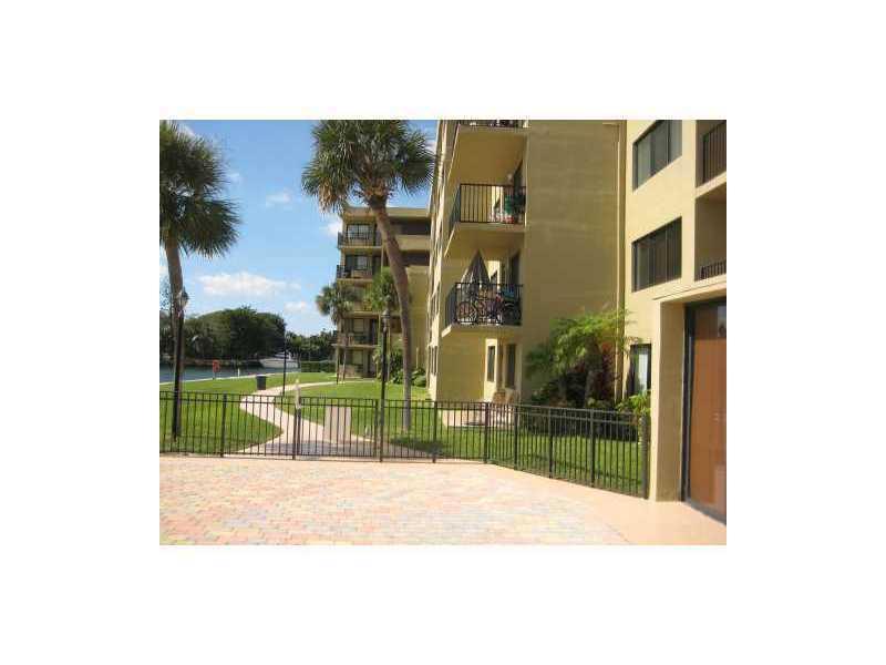 YACHT CLUB CONDO (THE) - Residential Lease