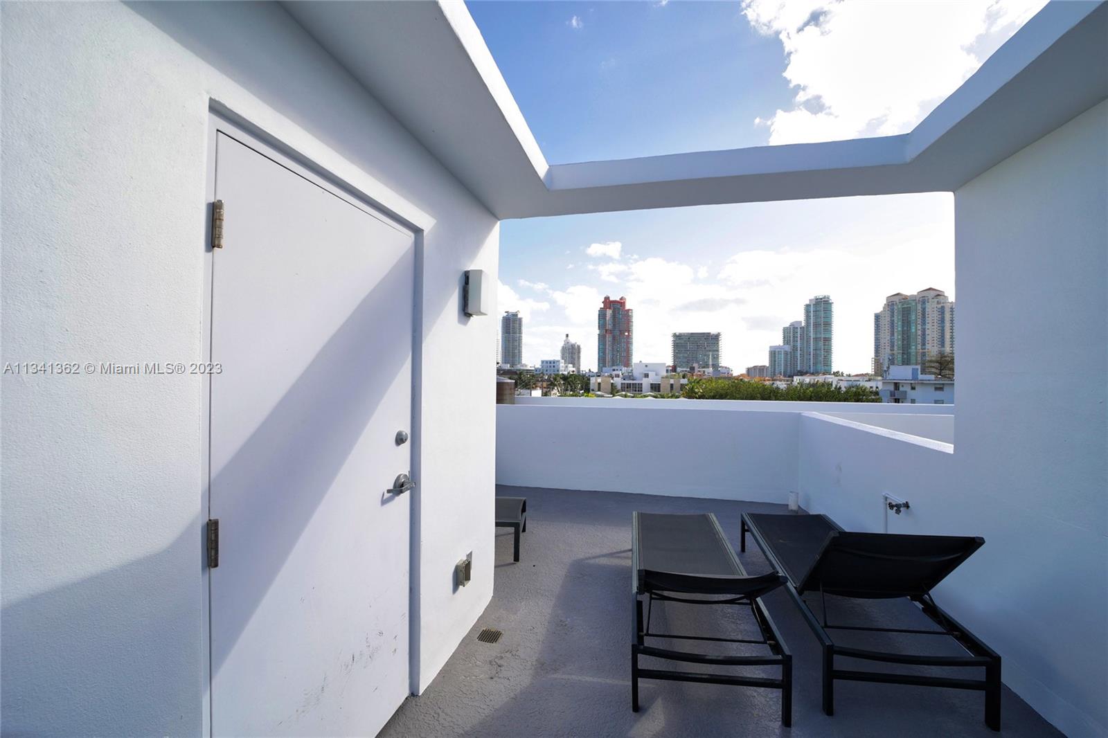MERIDIAN 5 CONDO - Residential