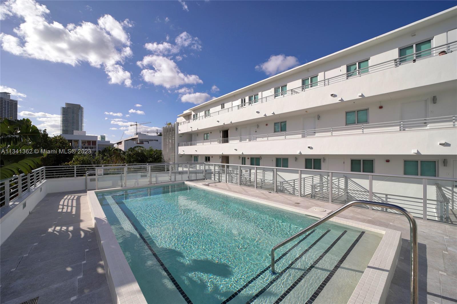 MERIDIAN 5 CONDO - Residential