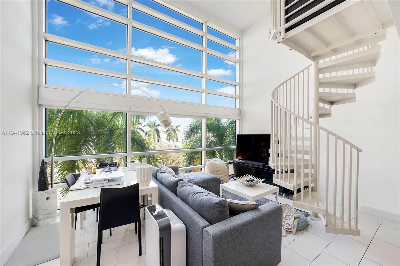 MERIDIAN 5 CONDO - Residential