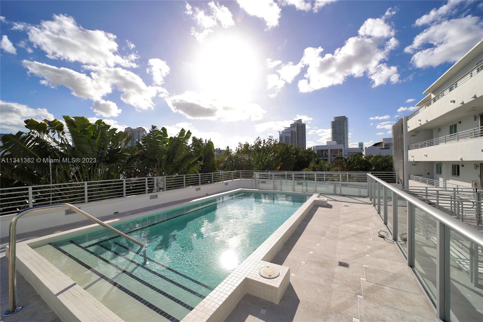 MERIDIAN 5 CONDO - Residential