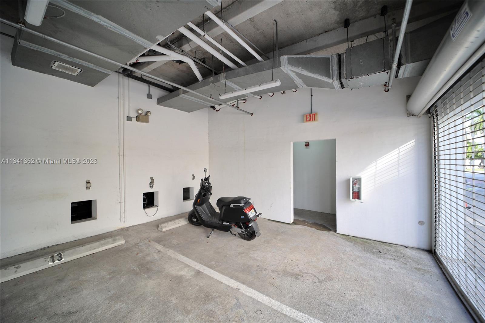 MERIDIAN 5 CONDO - Residential