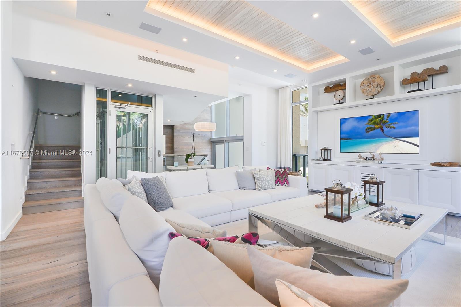 OCEAN SEVEN CONOMINIUMS - Residential