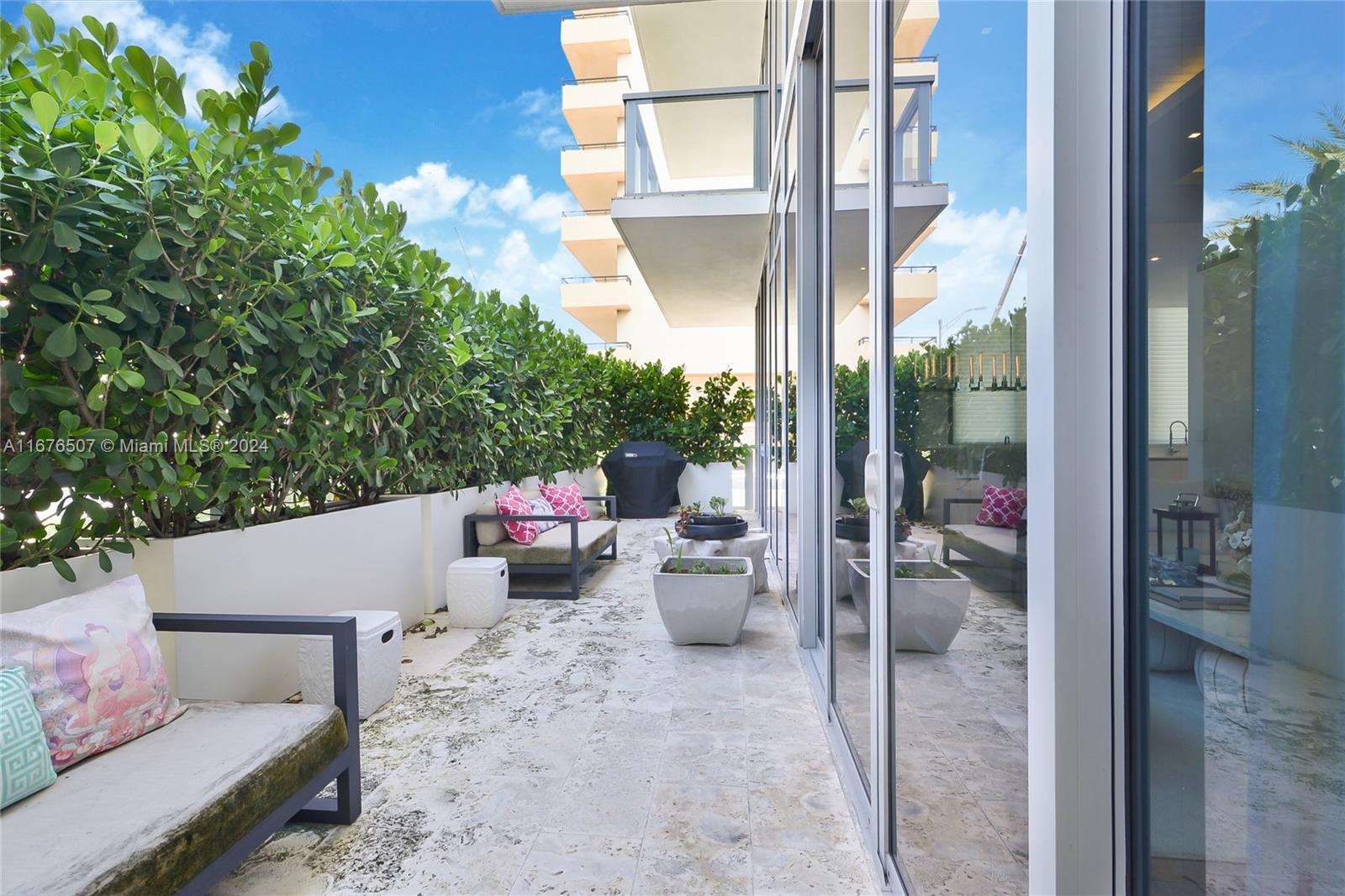 OCEAN SEVEN CONOMINIUMS - Residential