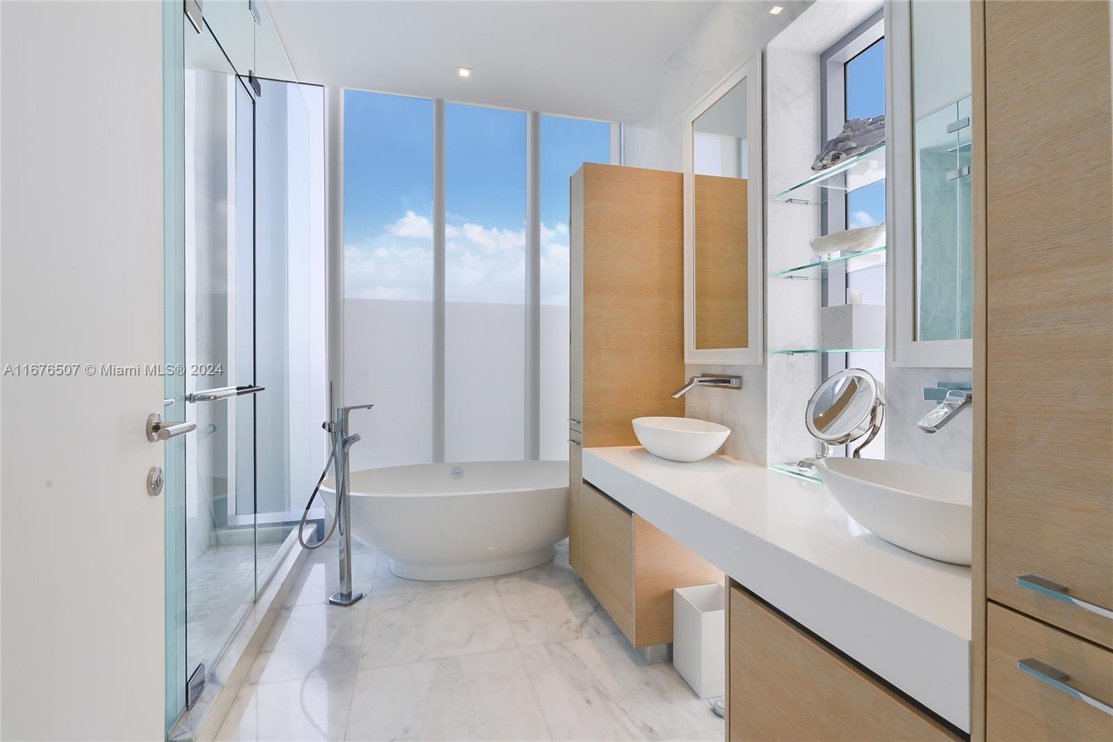 OCEAN SEVEN CONOMINIUMS - Residential