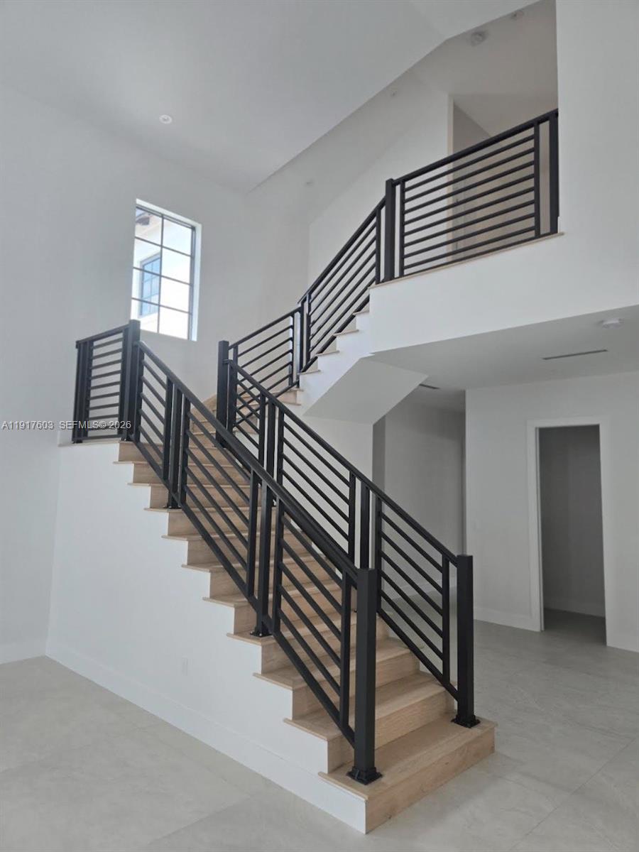 CORAL GABLE COUNTRY CLUB - Residential