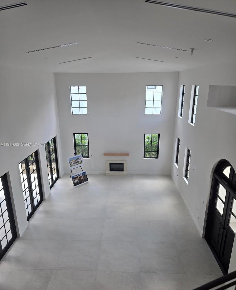 CORAL GABLE COUNTRY CLUB - Residential