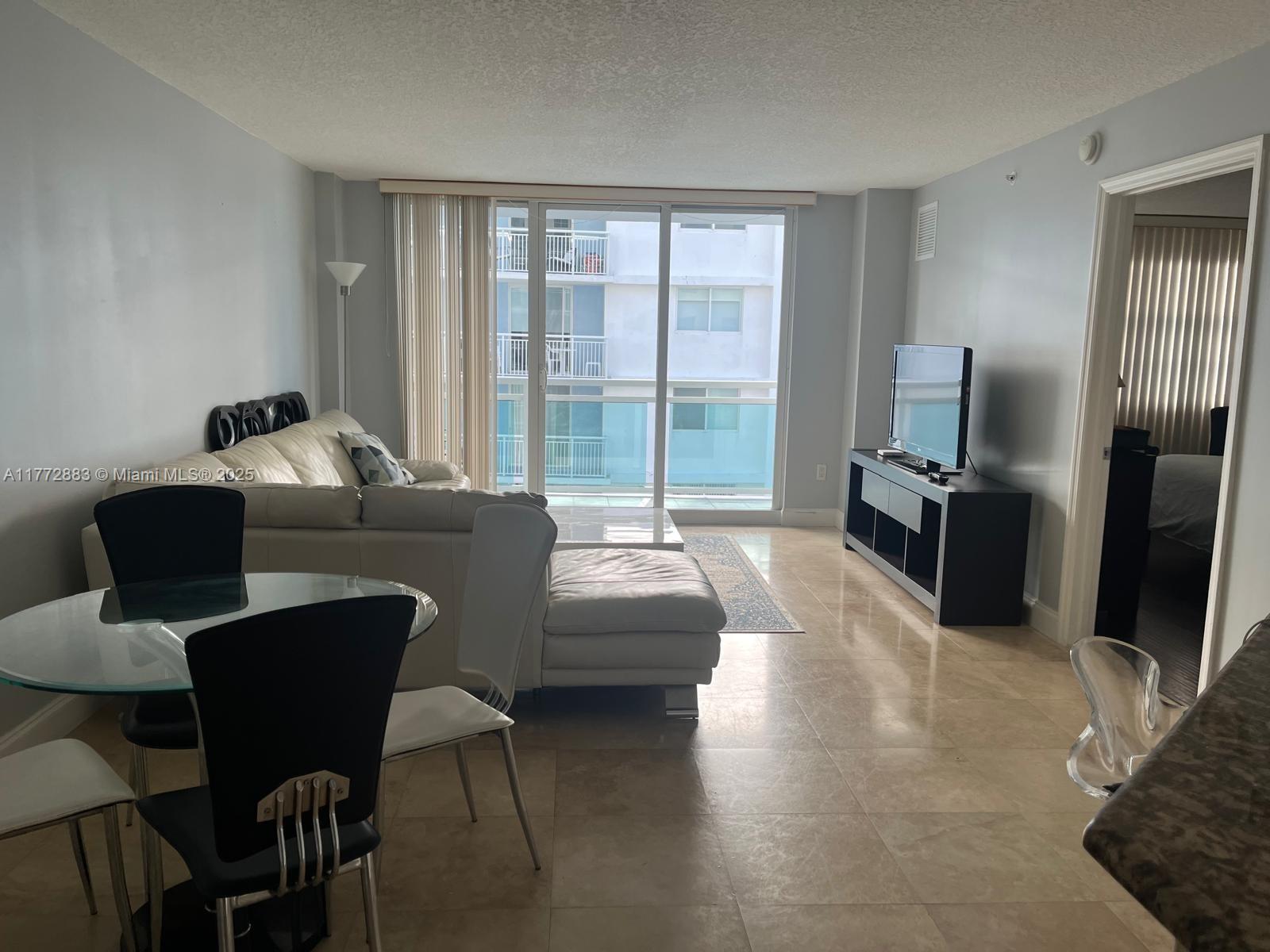 THE COLLINS CONDO - Residential Lease