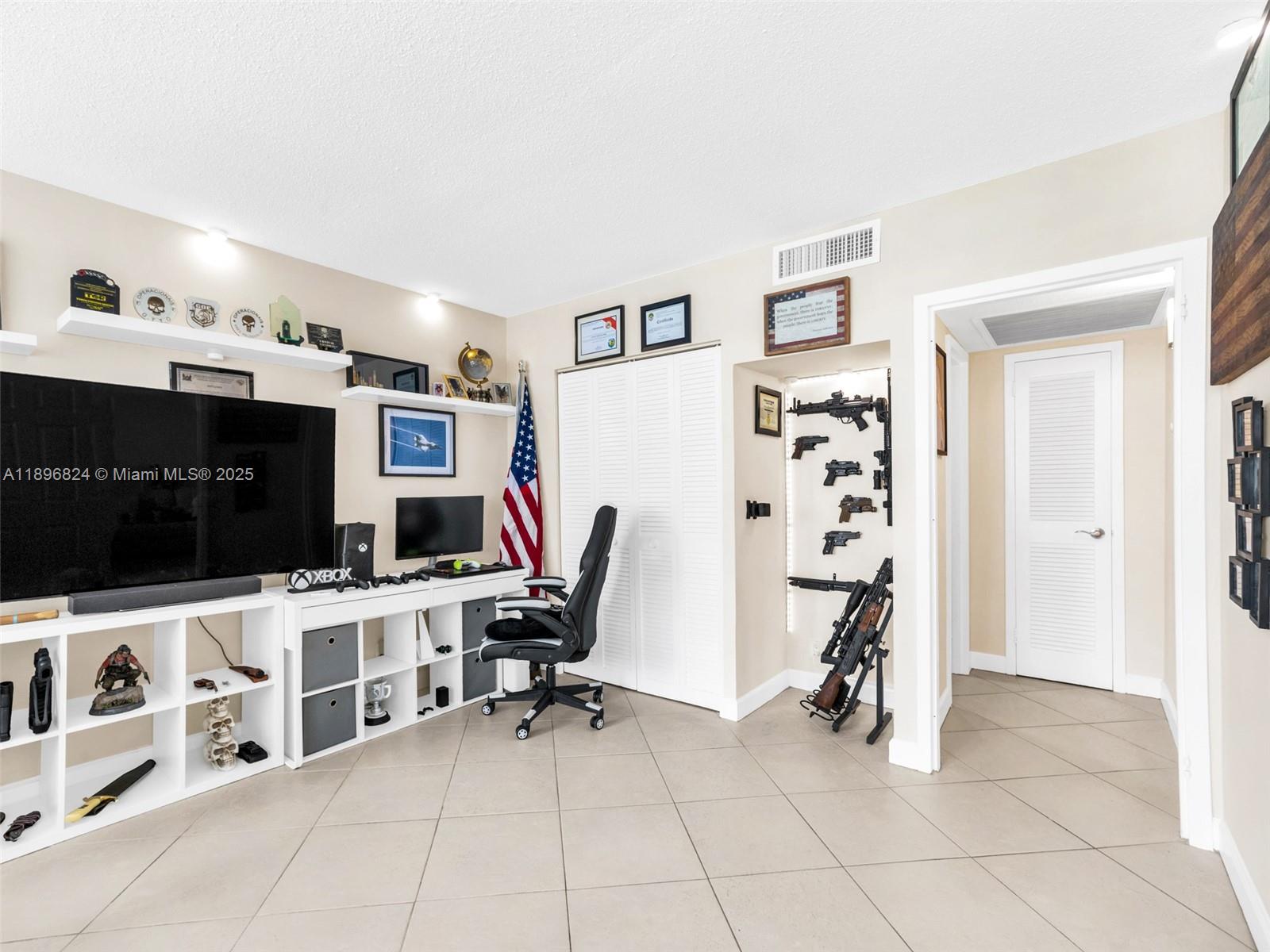 PARKER PLAZA CONDO ESTATE - Residential