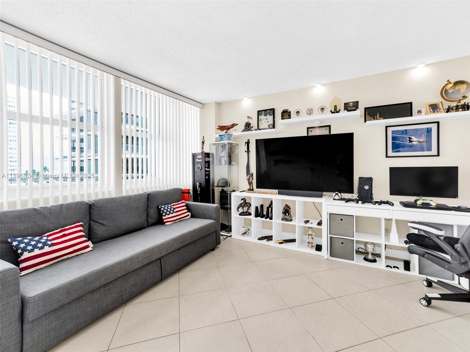 PARKER PLAZA CONDO ESTATE - Residential