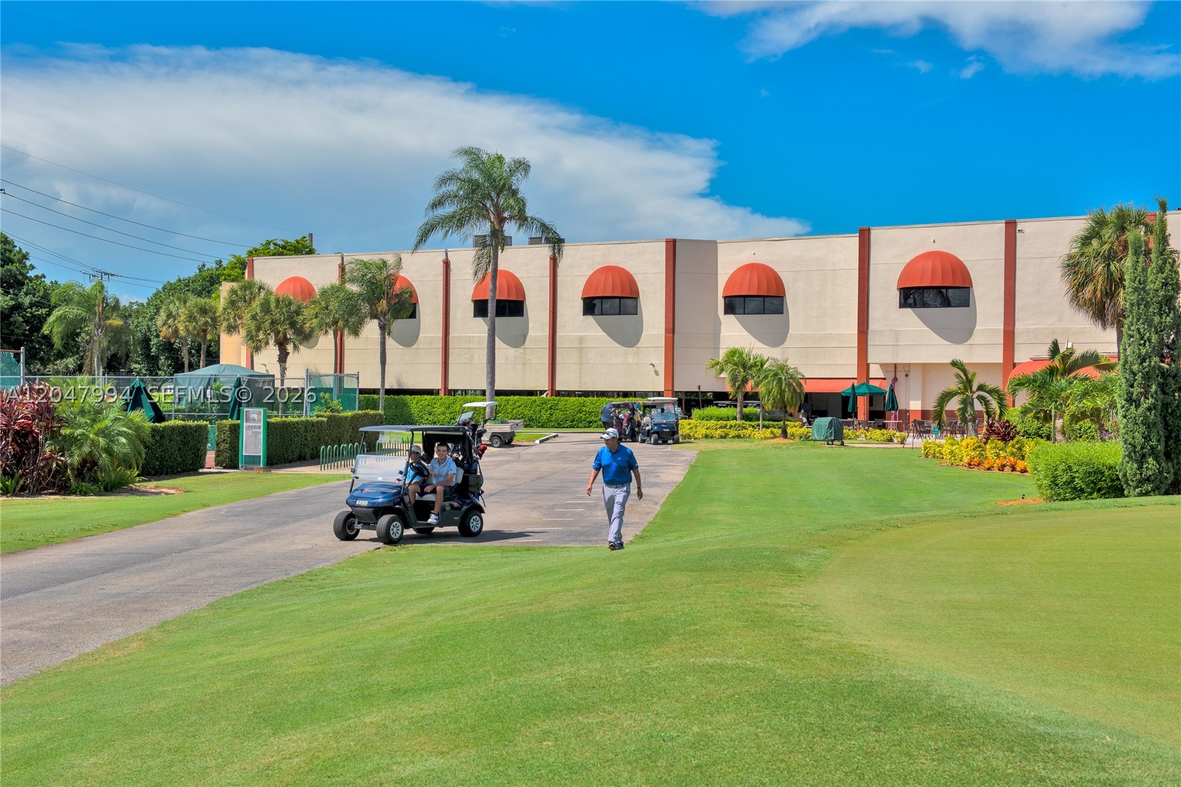 HOLLYBROOK GOLF - Residential