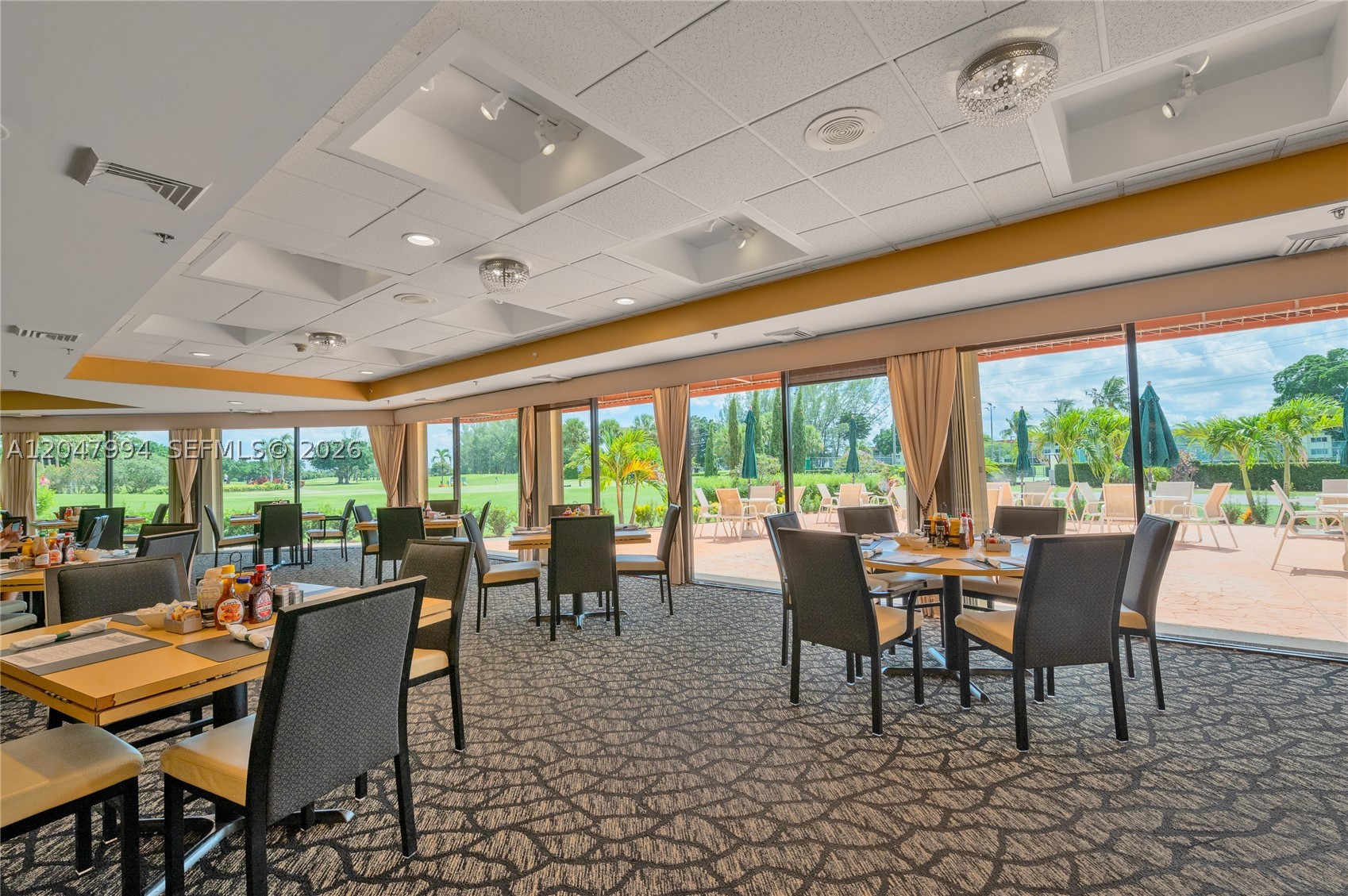 HOLLYBROOK GOLF - Residential