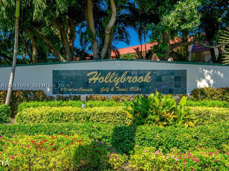 HOLLYBROOK GOLF - Residential