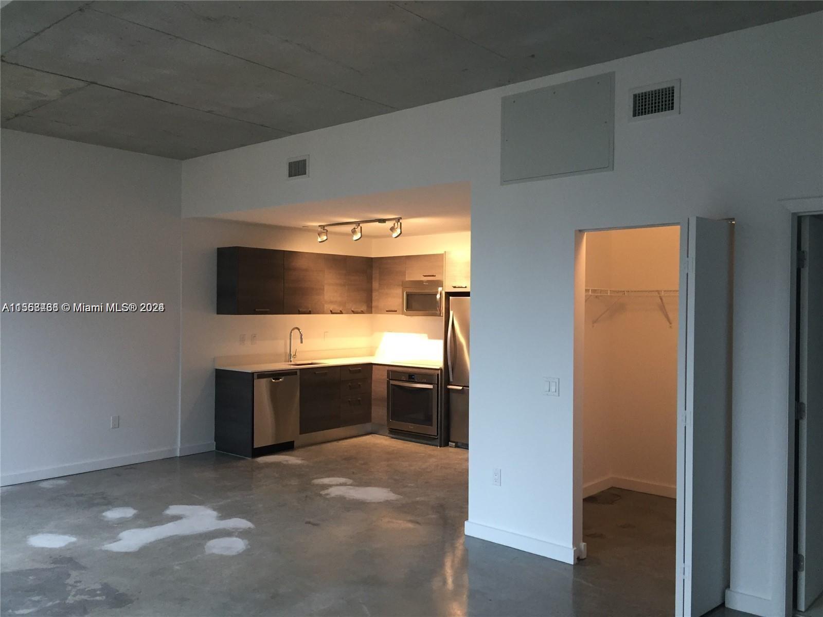 CENTRO CONDO - Residential
