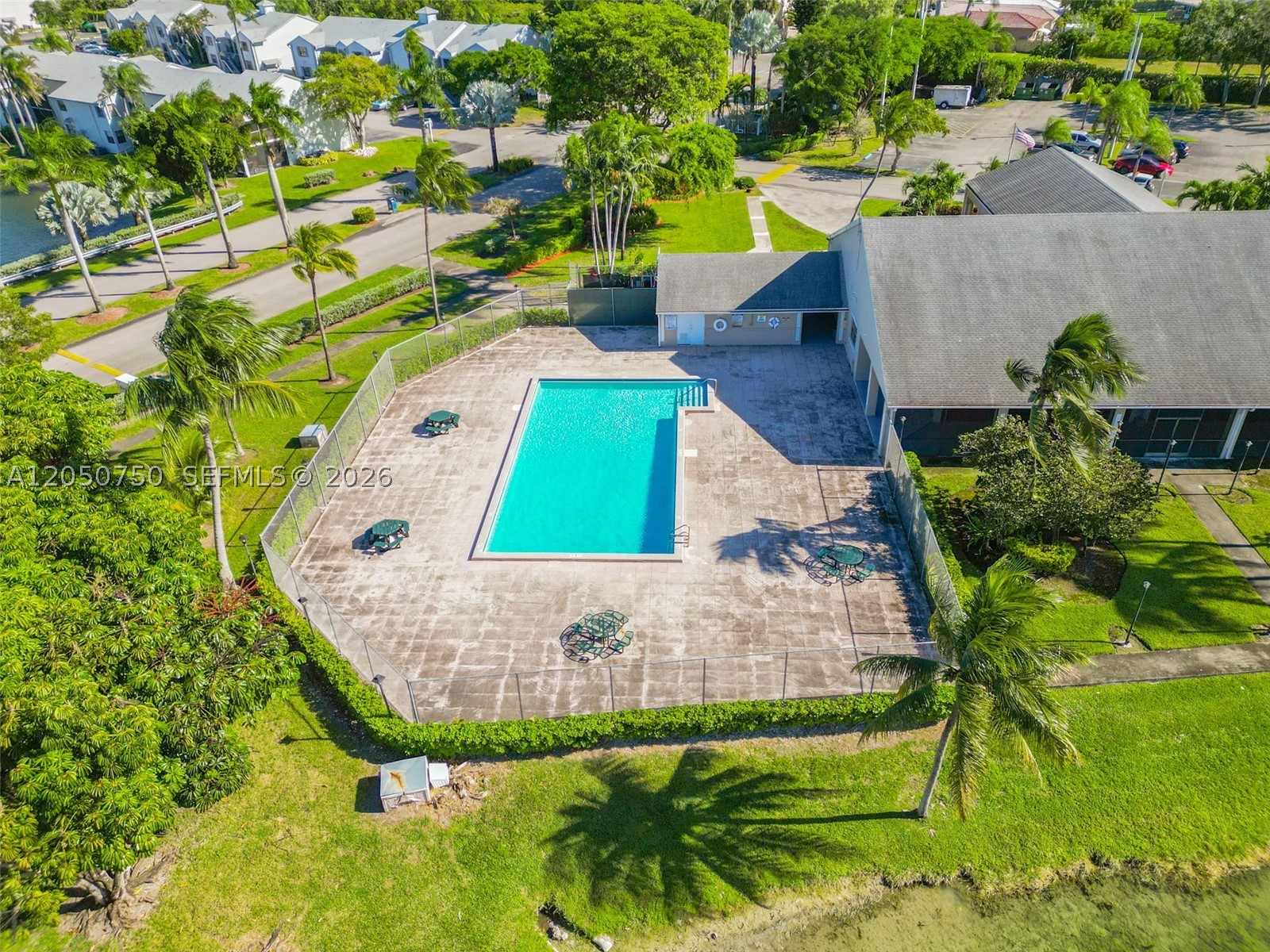 LAKESHORE CONDO I - Residential Lease