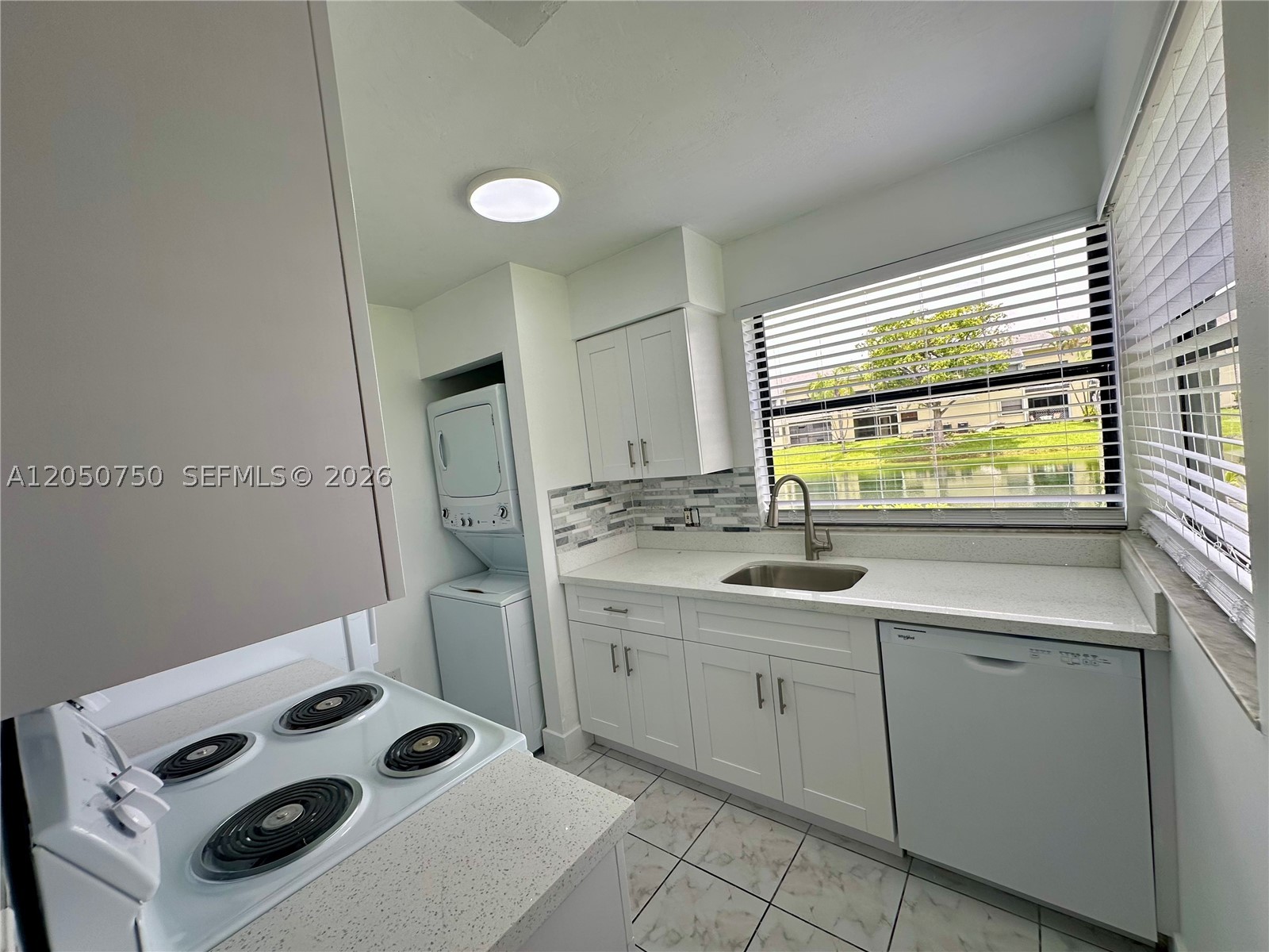 LAKESHORE CONDO I - Residential Lease