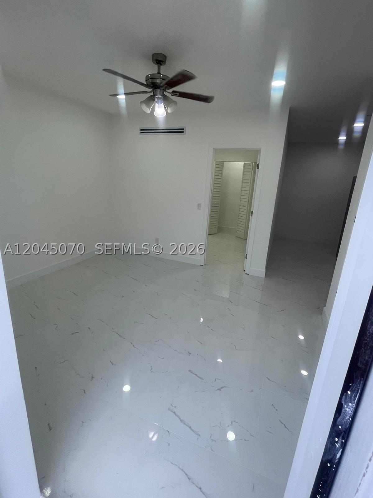 SHORELINE AT THE HAMMOCKS - Residential Lease