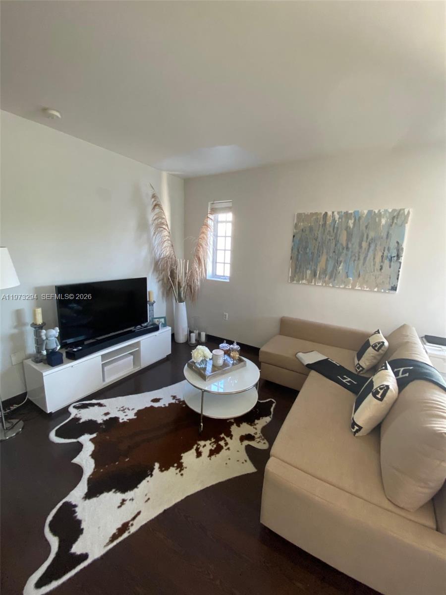 ARTECITY GOVERNOR CONDO - Residential