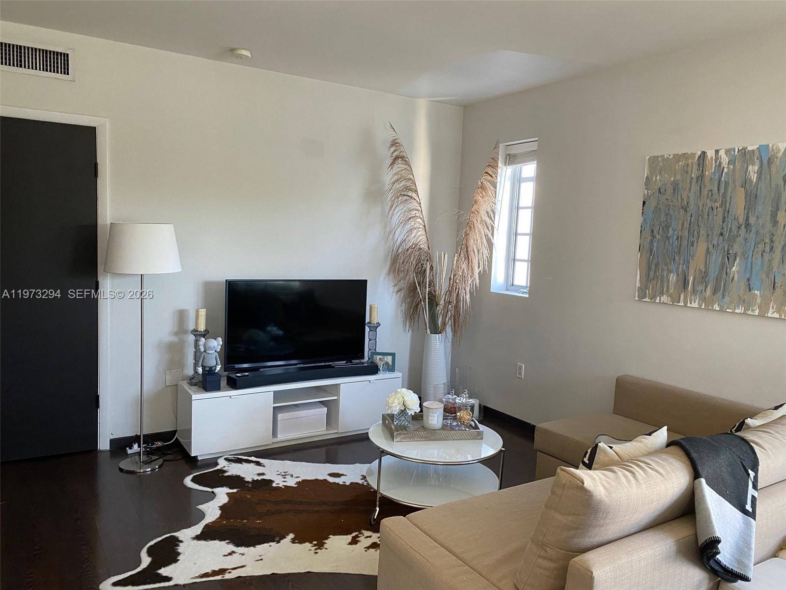 ARTECITY GOVERNOR CONDO - Residential