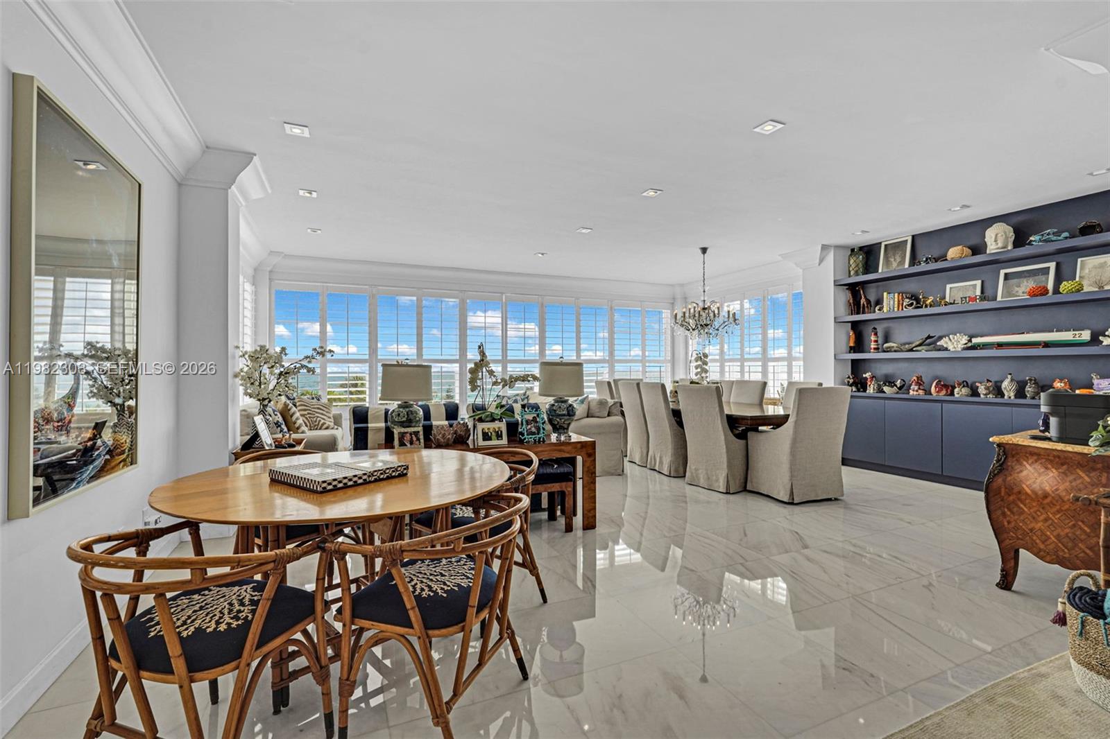 THE EXECUTIVE CONDO - Residential