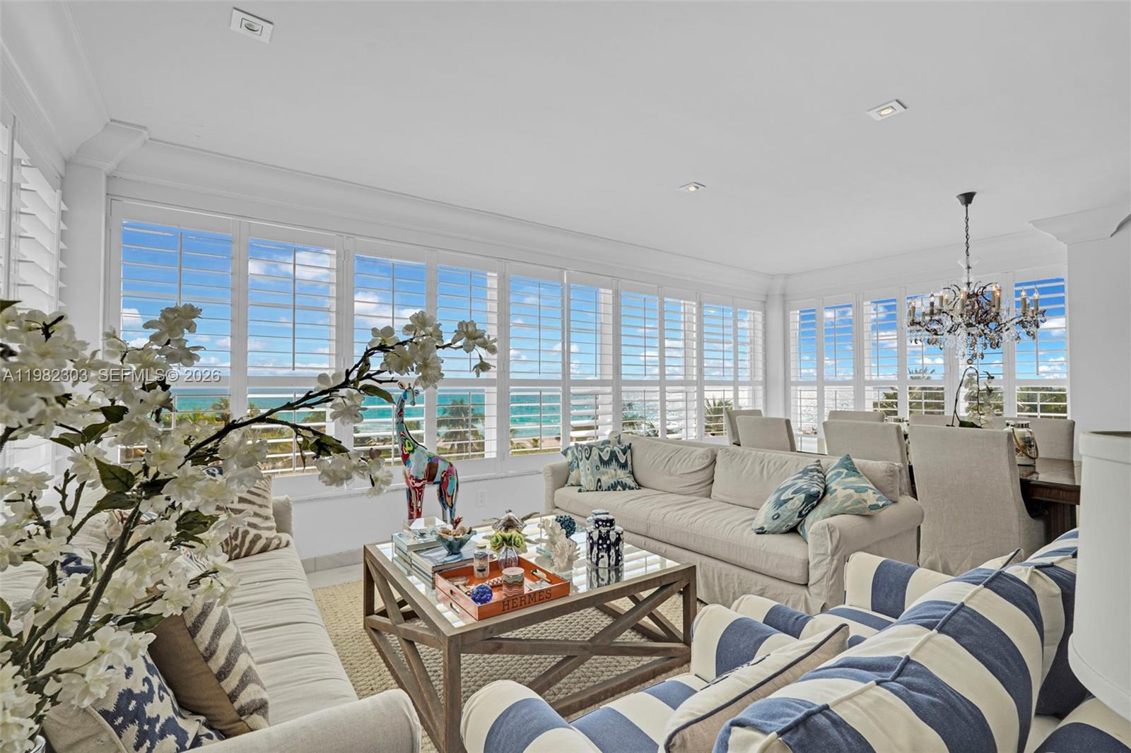 THE EXECUTIVE CONDO - Residential