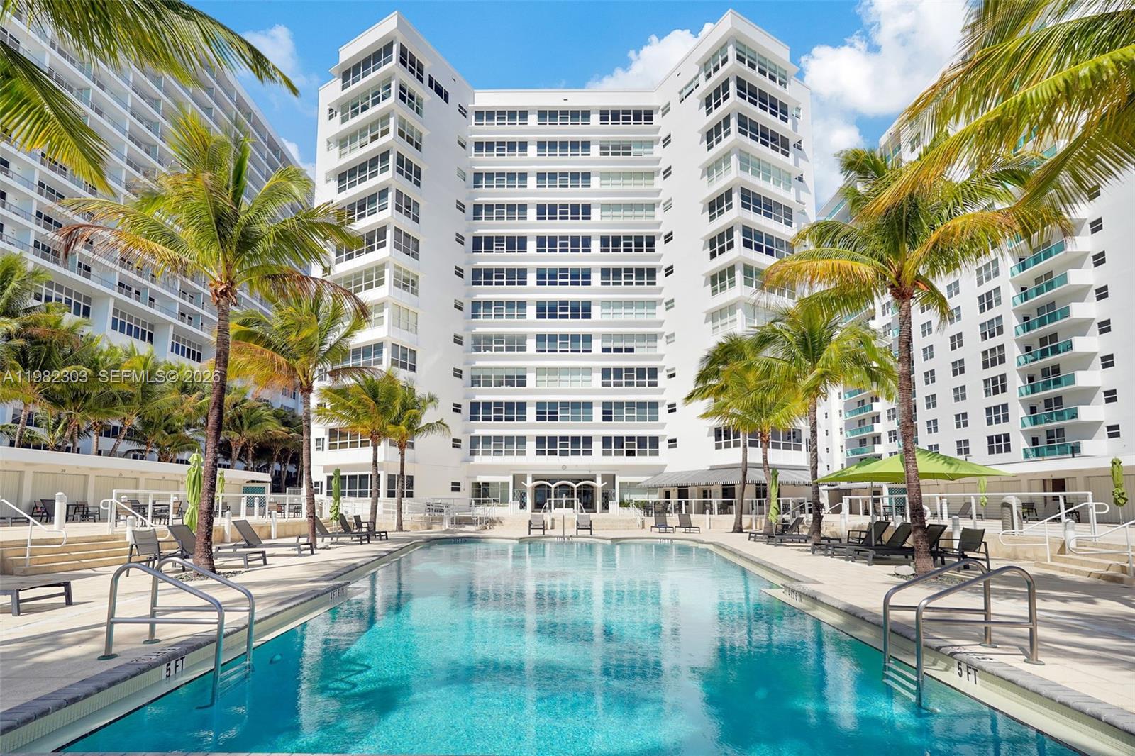 THE EXECUTIVE CONDO - Residential