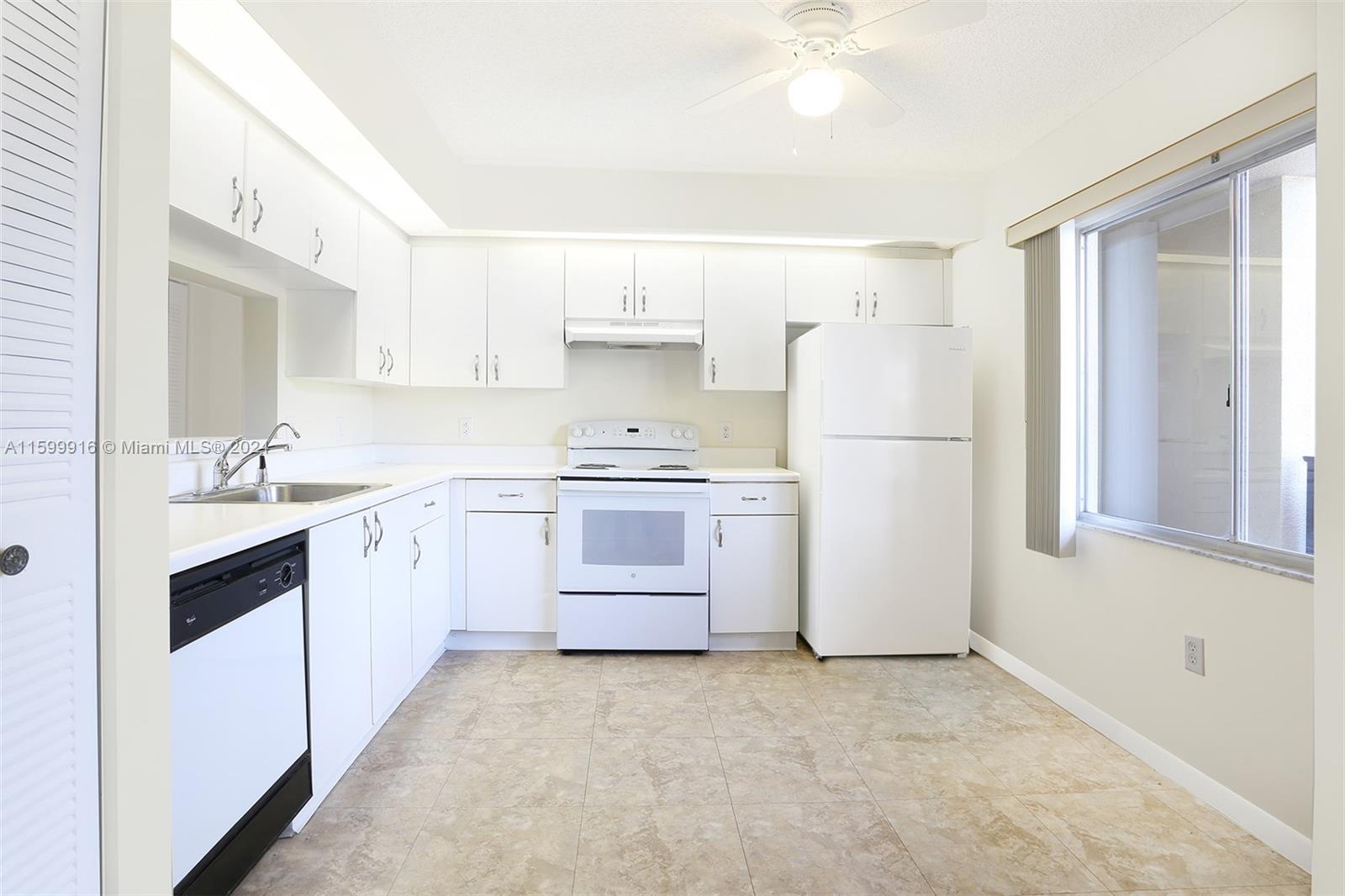 SUFFOLK AT CENTURY VILLAG - Residential Lease