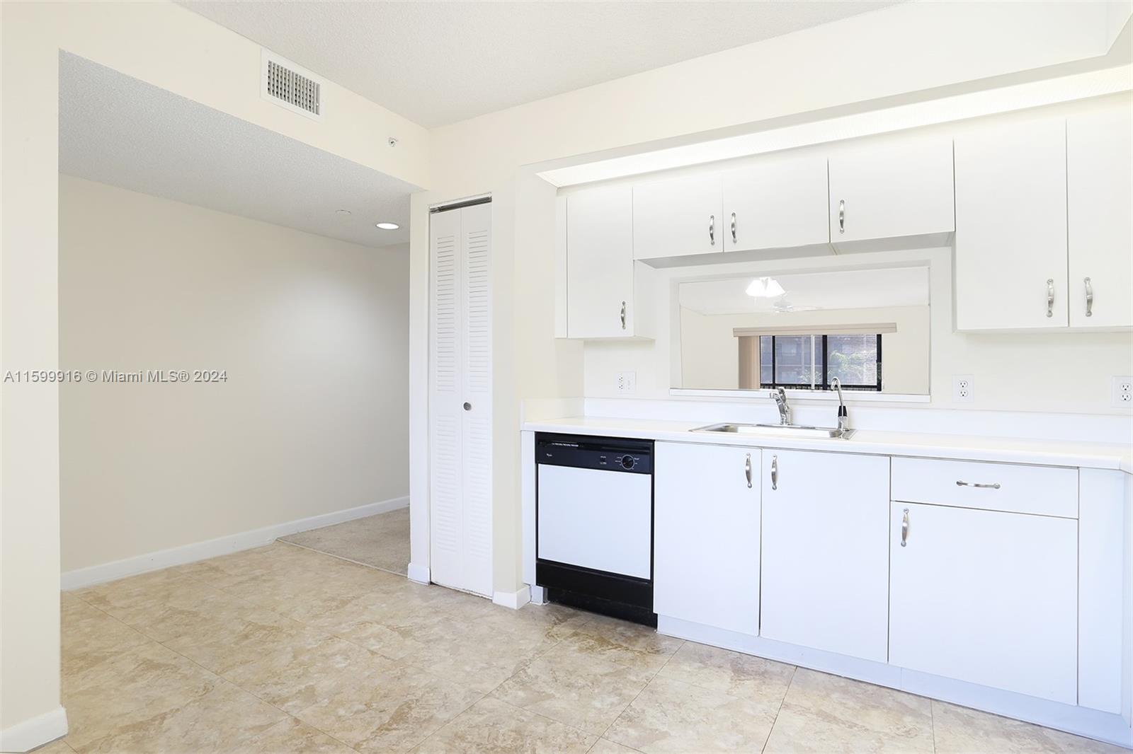 SUFFOLK AT CENTURY VILLAG - Residential Lease