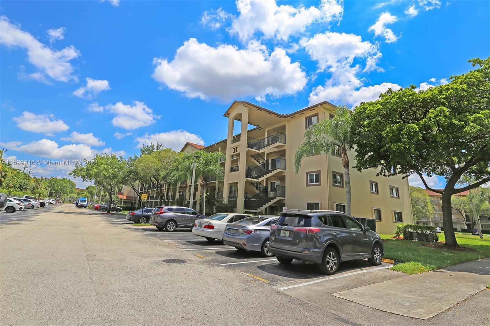 SUFFOLK AT CENTURY VILLAG - Residential Lease
