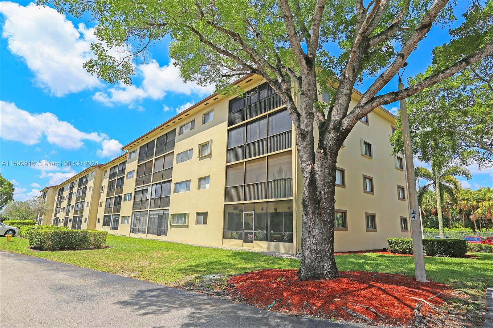 SUFFOLK AT CENTURY VILLAG - Residential Lease