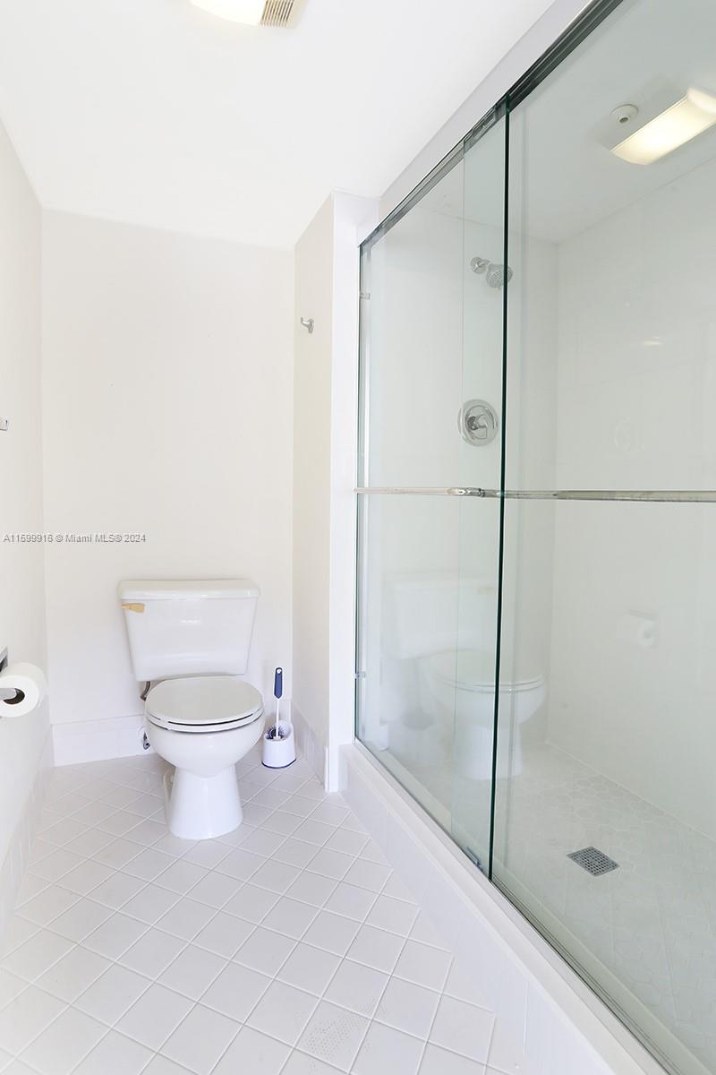 SUFFOLK AT CENTURY VILLAG - Residential Lease