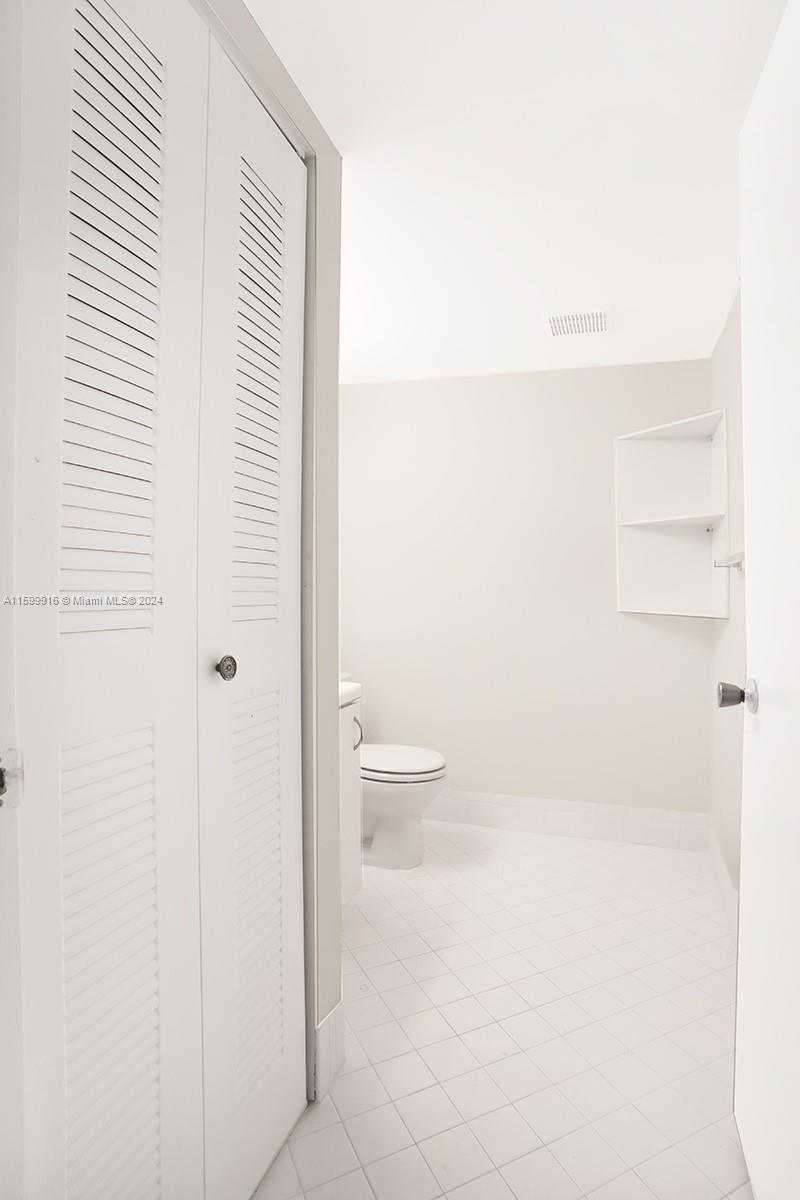 SUFFOLK AT CENTURY VILLAG - Residential Lease