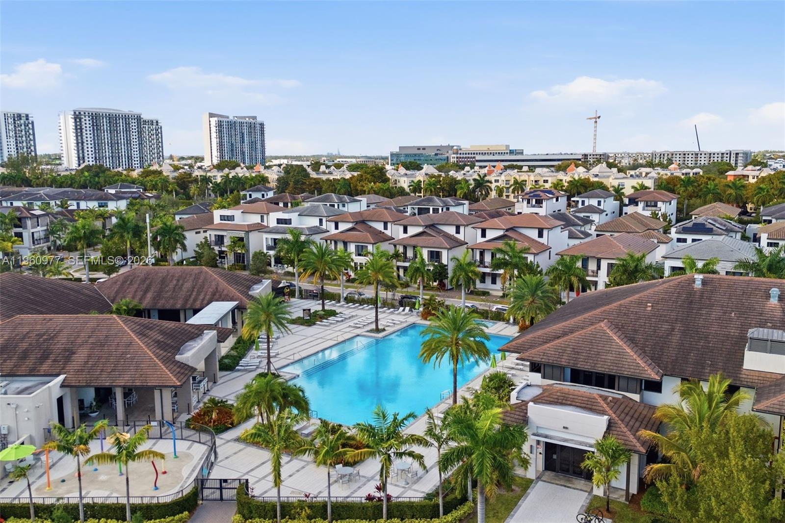 DOWNTOWN DORAL SOUTH PHAS - Residential