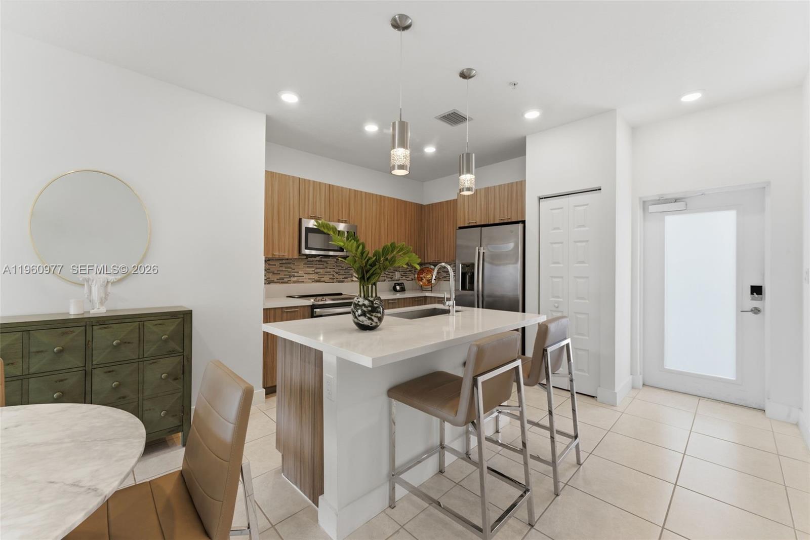 DOWNTOWN DORAL SOUTH PHAS - Residential