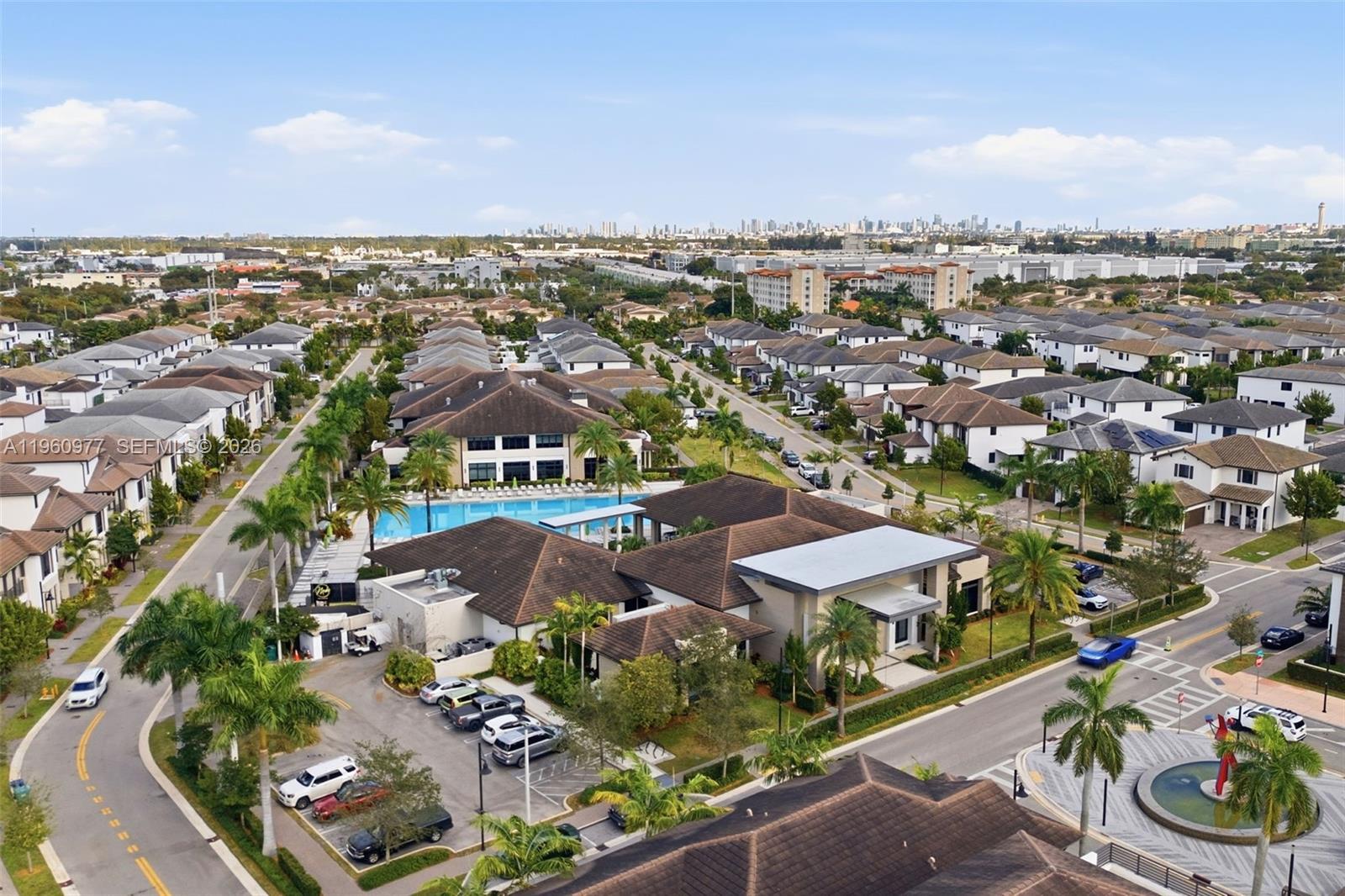 DOWNTOWN DORAL SOUTH PHAS - Residential