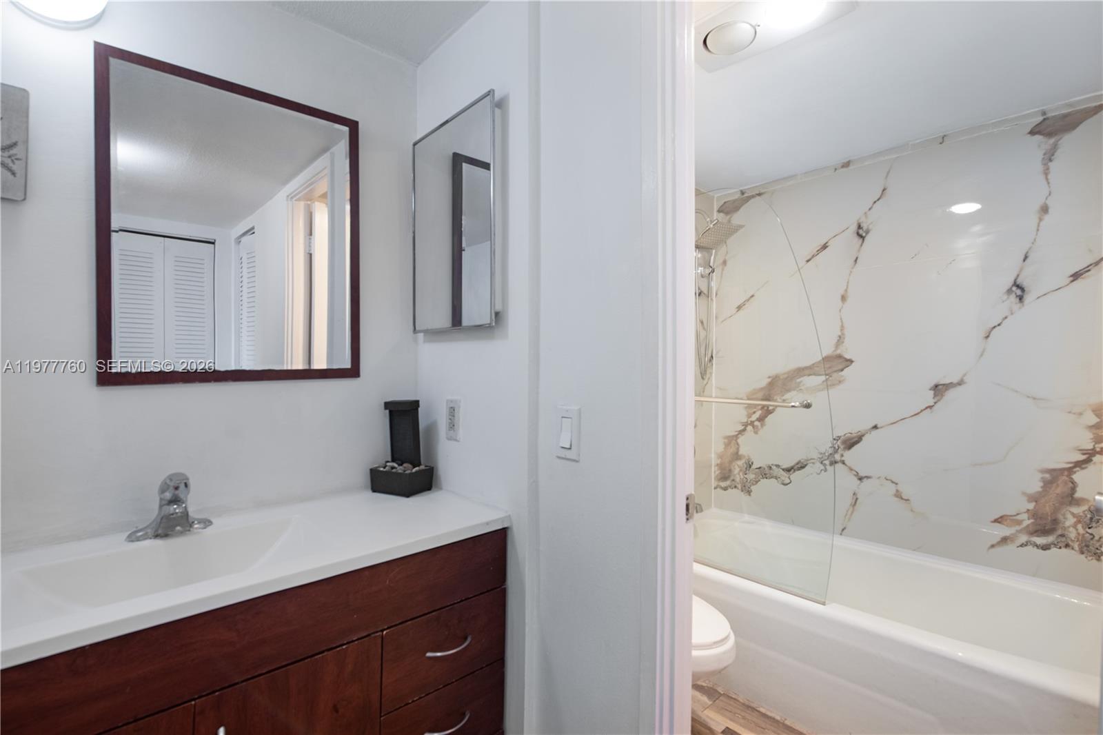 FLAMENCO CONDO TOWER I - Residential