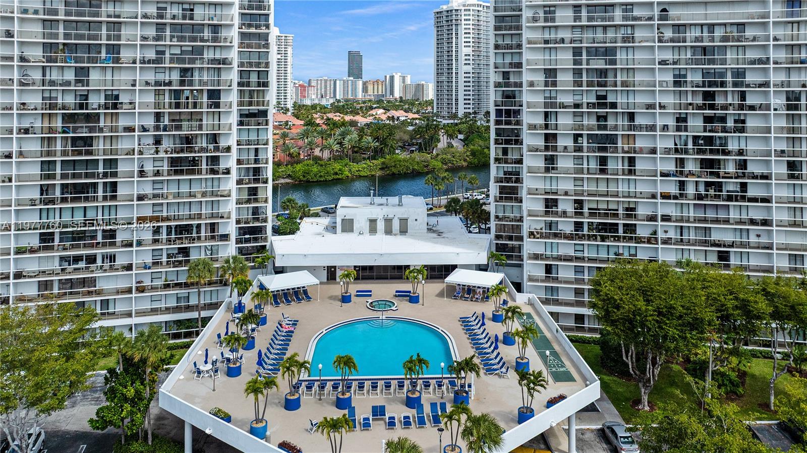 FLAMENCO CONDO TOWER I - Residential