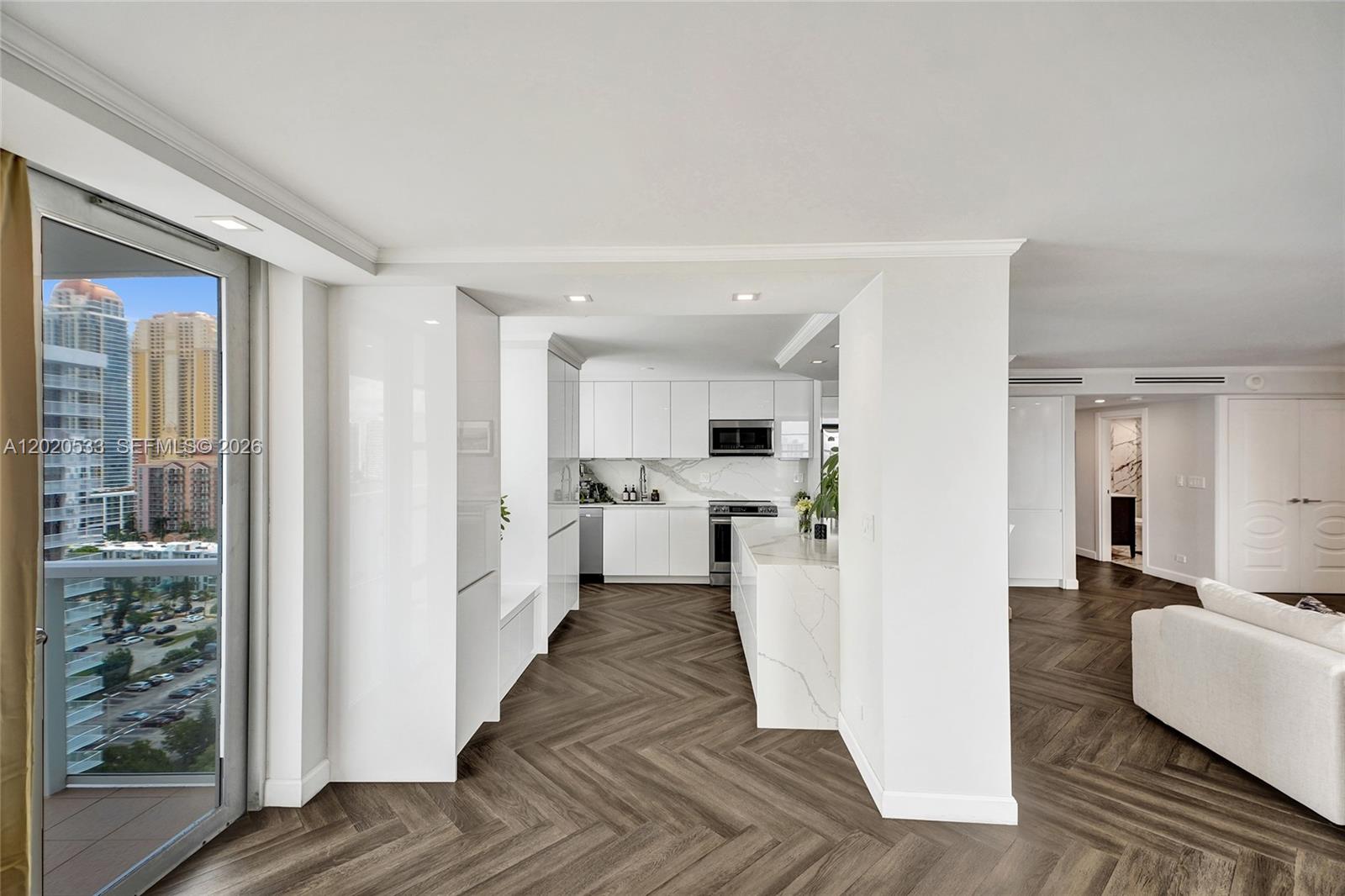 WINSTON TOWER 300 CONDO - Residential