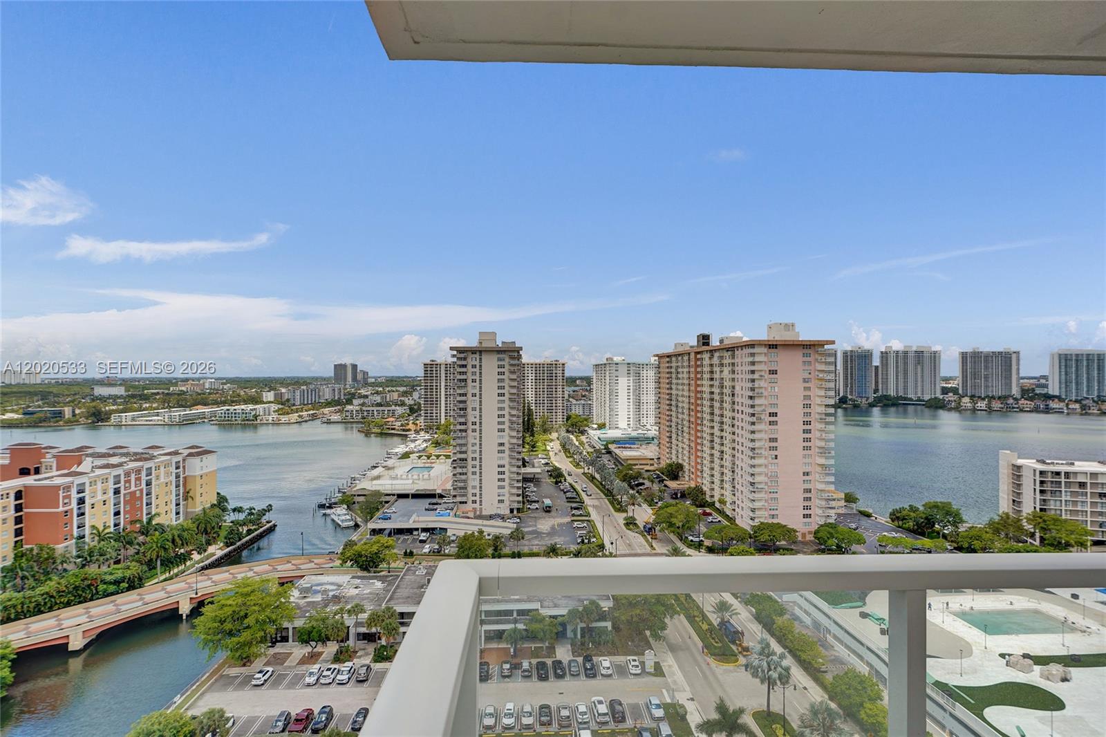 WINSTON TOWER 300 CONDO - Residential