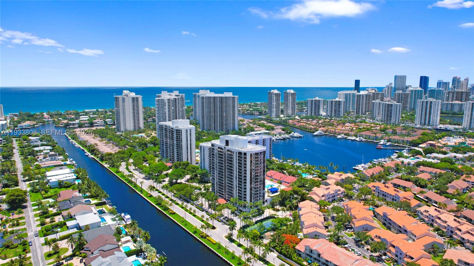HARBOR TWS AT THE WATERWA - Residential