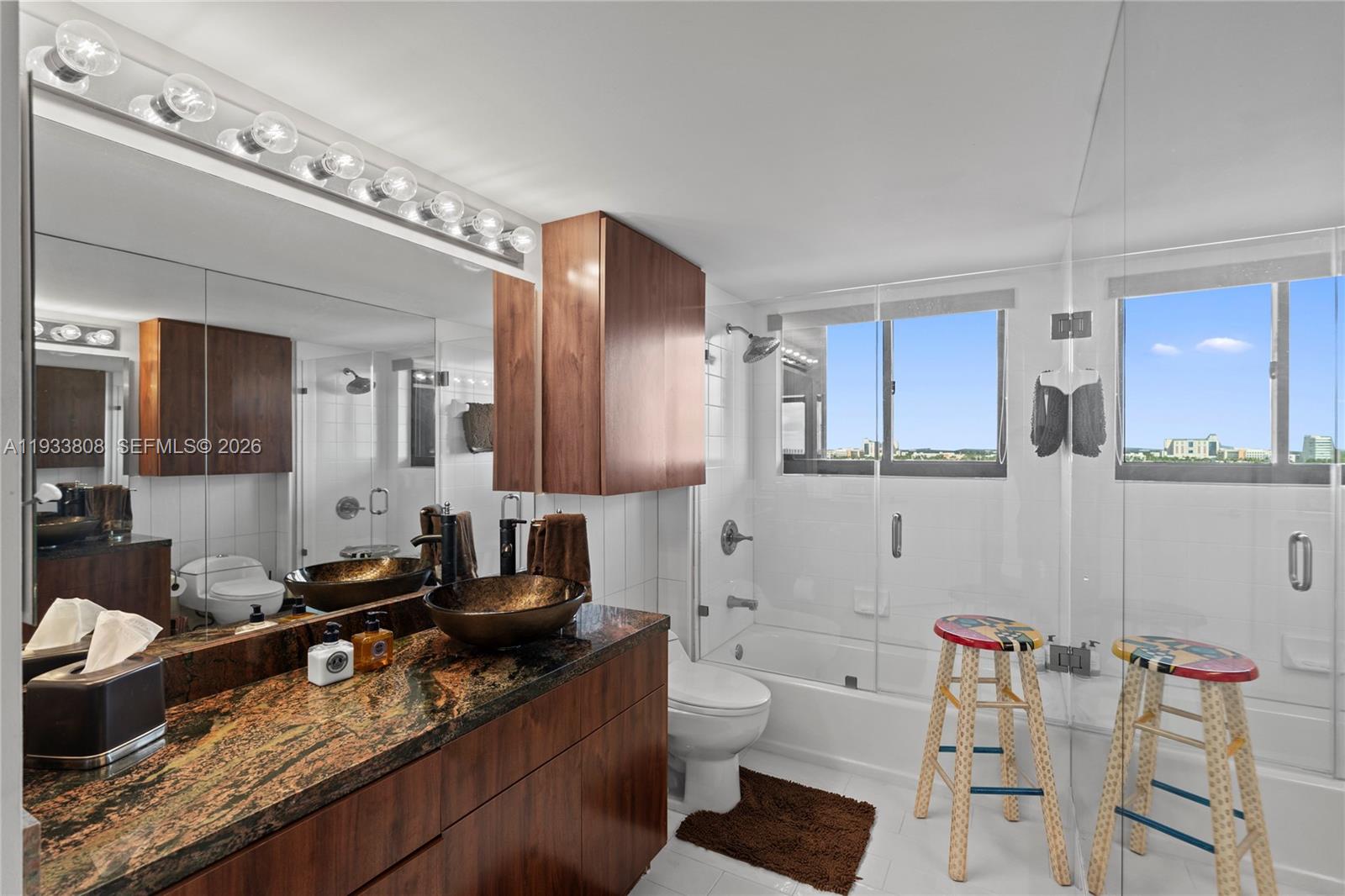 HARBOR TWS AT THE WATERWA - Residential