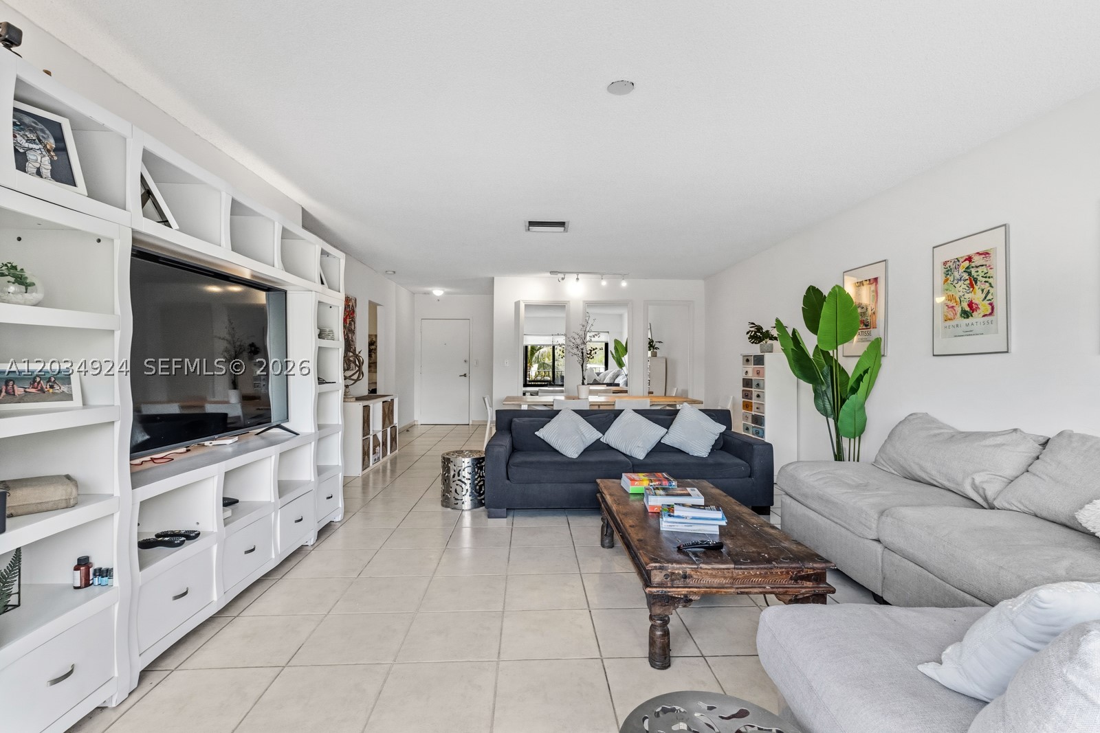 KEY BISC AMBASSADOR CONDO - Residential Lease