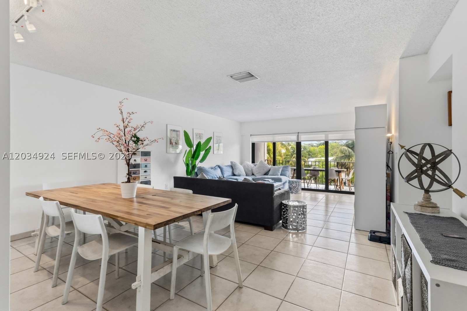 KEY BISC AMBASSADOR CONDO - Residential Lease