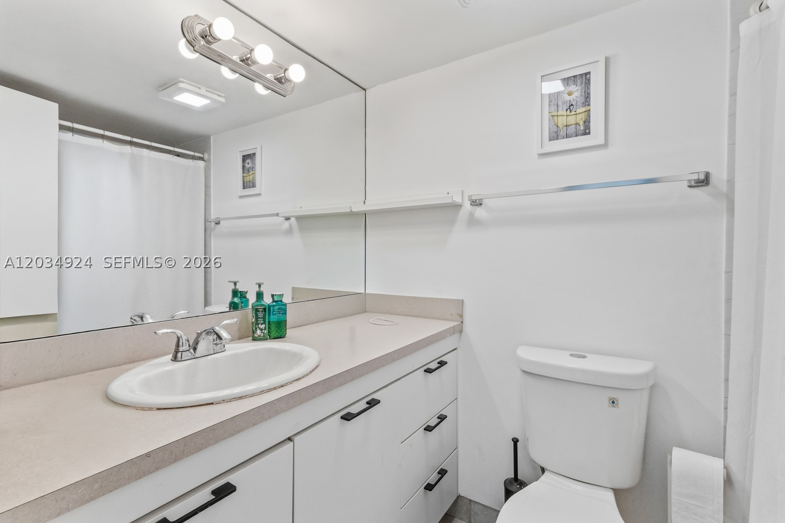 KEY BISC AMBASSADOR CONDO - Residential Lease