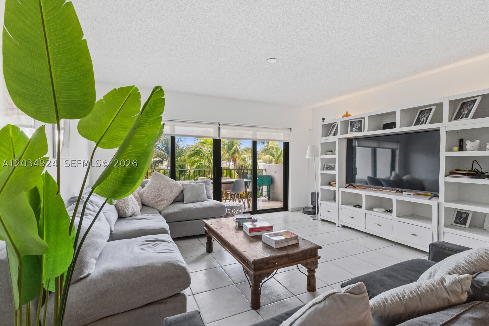 This bright and spacious unit at 575 Crandon Blvd offers 3 bedrooms plus a versatile den (perfect as a home office, playroom, or 4th bedroom), and 2 full bathrooms. Open layout with great natural light, generous closet space, and a comfortable flow ideal for families or roommates. Located steps from Key Biscayne Village Center, top-rated schools, parks, and the beach. Easy access to Crandon Park, restaurants, shops, and a short drive to Brickell and Downtown Miami. Building amenities include pool, gym, and 24-hour security/concierge (confirm with listing agent).