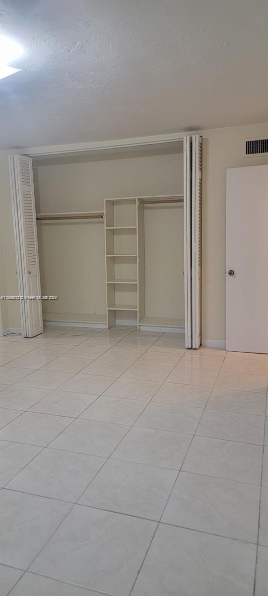 SUTTON HOUSE CONDO - Residential Lease