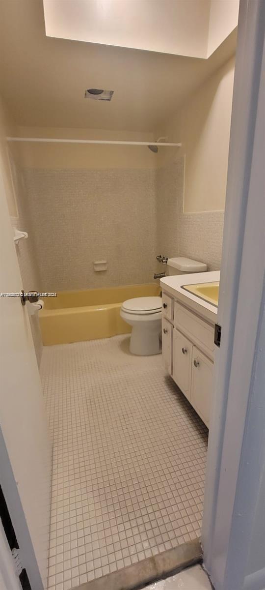 SUTTON HOUSE CONDO - Residential Lease