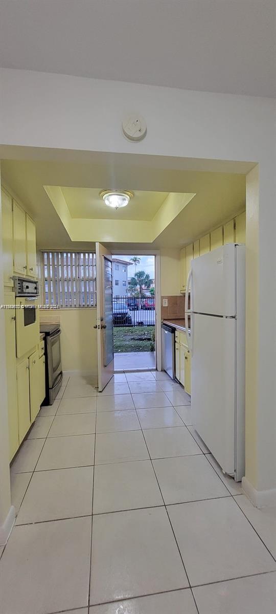 SUTTON HOUSE CONDO - Residential Lease
