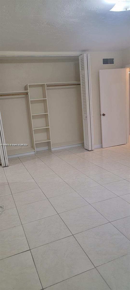 SUTTON HOUSE CONDO - Residential Lease