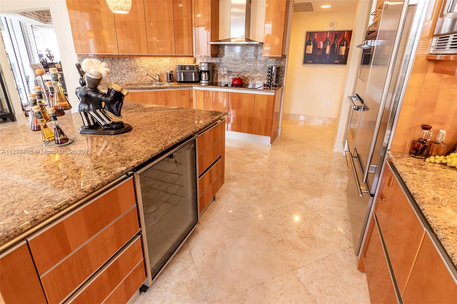 LAS OLAS RIVER HOUSE COND - Residential